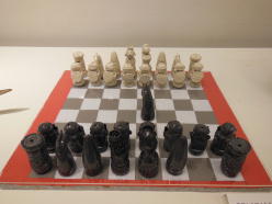 チェスの動きでは、このような配列にはならないそうです。