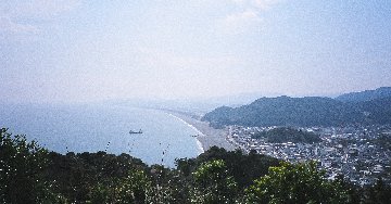 松本峠から七里御浜を望む
