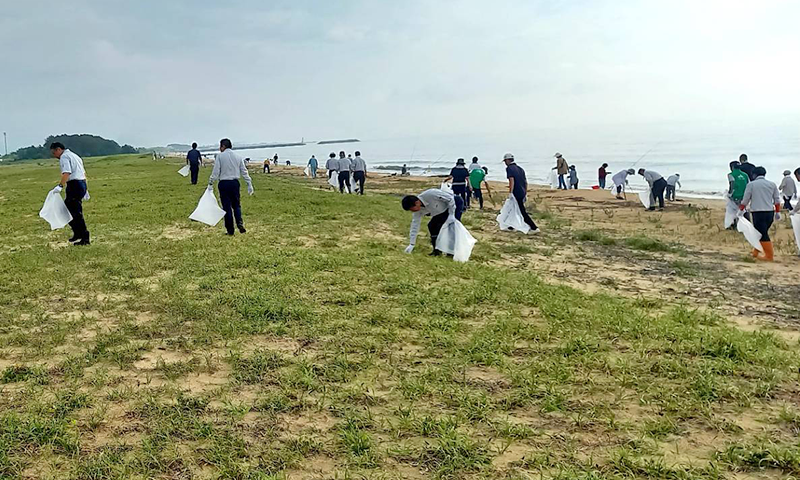 白塚海岸清掃ボランティア活動